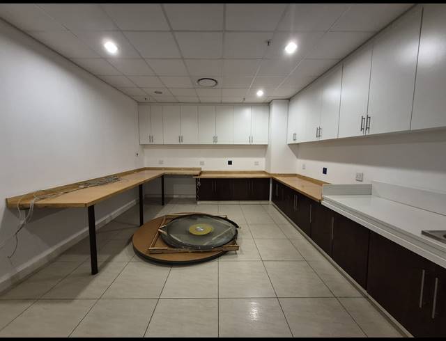 358M² OFFICE TO LET IN SANDTON CENTRAL